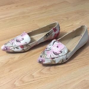 Kelly & Katie embroidered flats